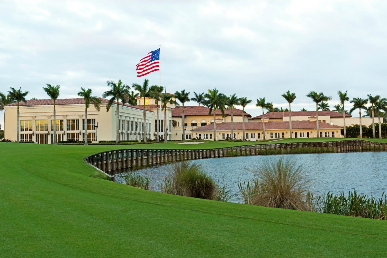 Scenic view of the Loxahatchee River in Jupiter, Florida